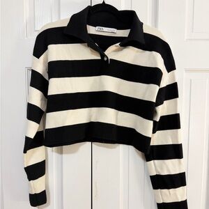 💕4 for $12 Sale!💕 Zara Striped Black and White Sweater